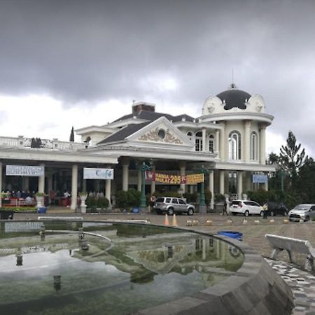 Villa Musti Green Apple Cipanas Sindanglaya Экстерьер фото