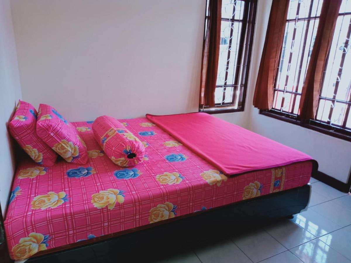 Villa Musti Green Apple Cipanas Sindanglaya Экстерьер фото