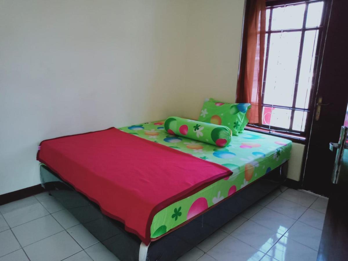 Villa Musti Green Apple Cipanas Sindanglaya Экстерьер фото